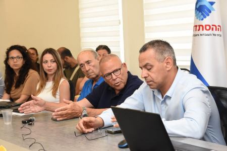 الهستدروت في طريقها لإنشاء نقابة مهنية لآلاف الأخصائيين النفسيين في الخدمة العامة